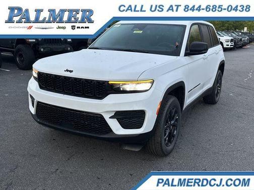 2025 Jeep Grand Cherokee Laredo