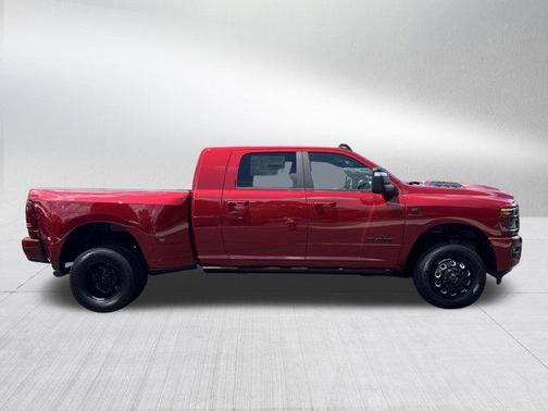 Molten Red Pearlcoat 2026 RAM 3500 Laramie