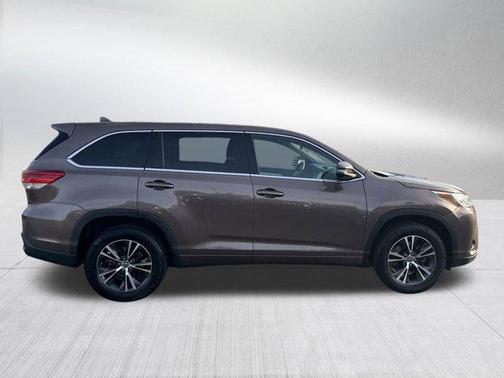 2018 Toyota Highlander LE Plus