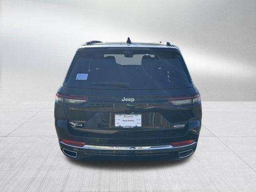 2025 Jeep Grand Cherokee Overland