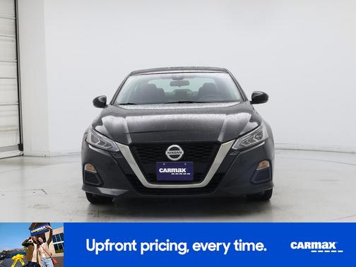 Black 2021 Nissan Altima SR