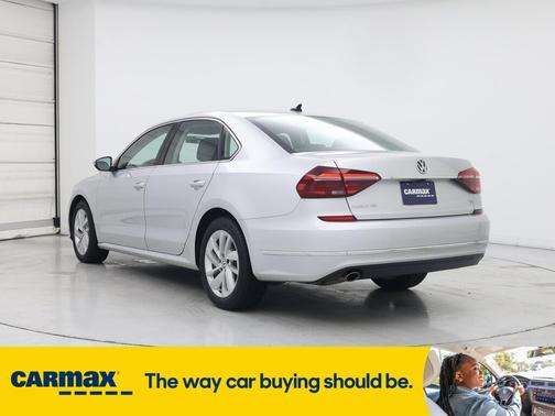 2018 Volkswagen Passat SE