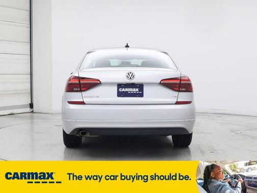 2018 Volkswagen Passat SE