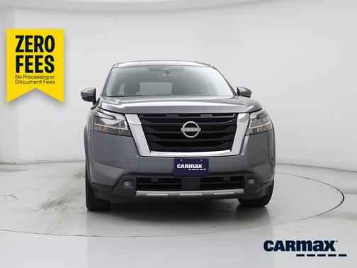 Silver 2022 Nissan Pathfinder Platinum