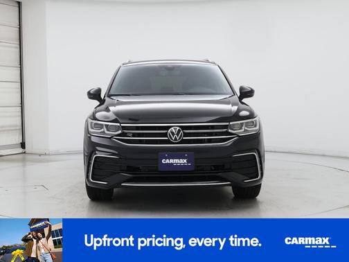 Black 2022 Volkswagen Tiguan SEL R-Line