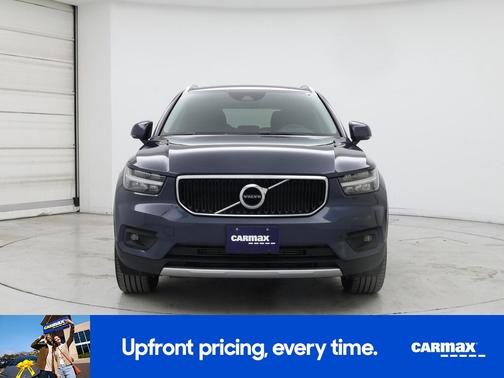 2021 Volvo XC40 T5 Momentum