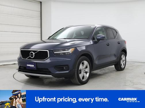 2021 Volvo XC40 T5 Momentum
