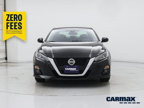 Black 2019 Nissan Altima SL