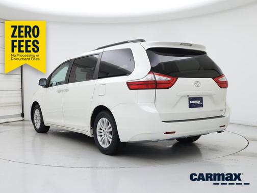 White 2017 Toyota Sienna XLE