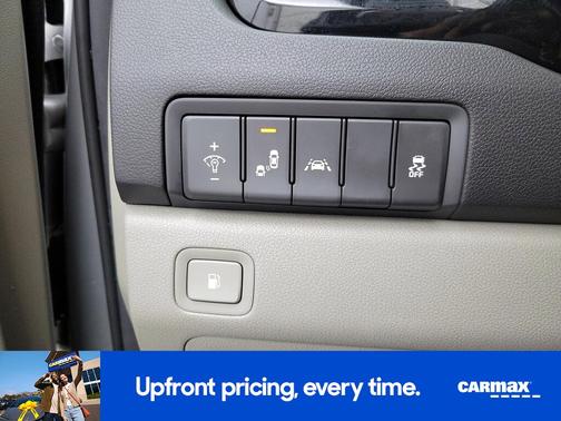 Silver 2017 Kia Sedona EX