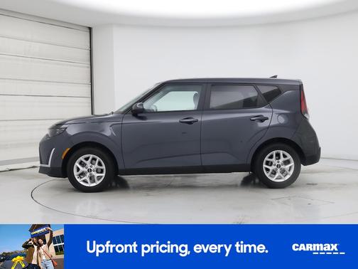 Gray 2023 Kia Soul LX