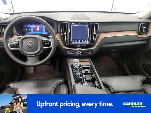 2023 Volvo XC60 B5 Ultimate Bright Theme