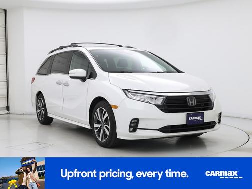 White 2024 Honda Odyssey Touring