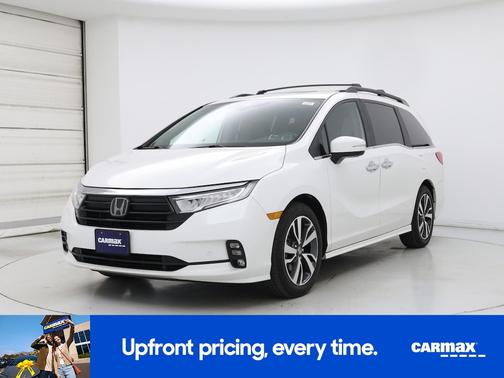 White 2024 Honda Odyssey Touring