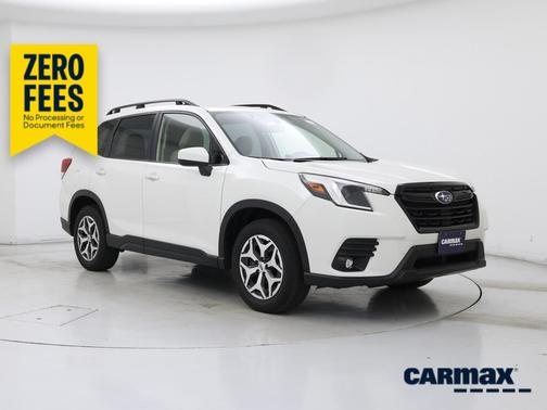 White 2024 Subaru Forester Premium