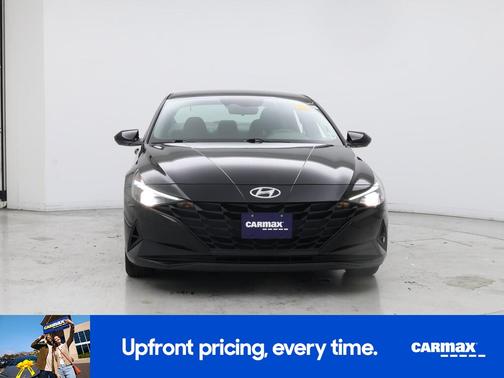 2022 Hyundai ELANTRA SE