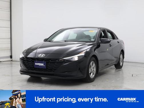 2022 Hyundai ELANTRA SE