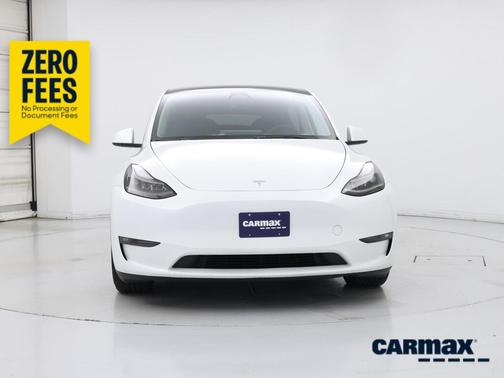 White 2023 Tesla Model Y Performance