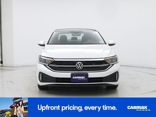 White 2023 Volkswagen Jetta SEL