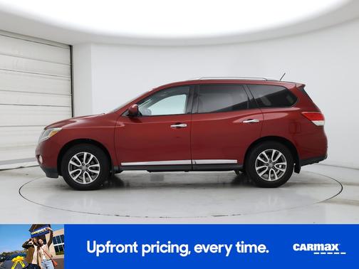 Red 2016 Nissan Pathfinder SL