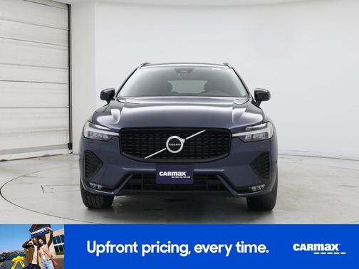 2023 Volvo XC60 B5 Ultimate Dark Theme