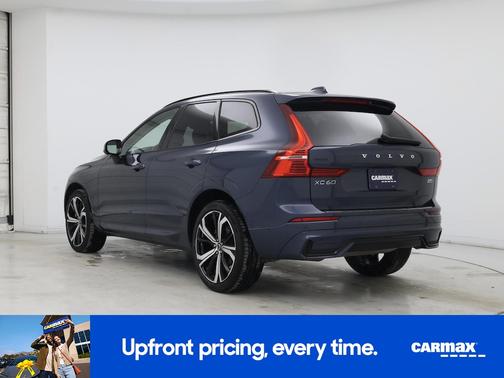 2023 Volvo XC60 B5 Ultimate Dark Theme