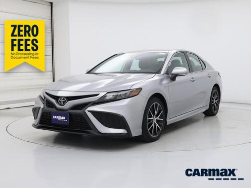 Silver 2023 Toyota Camry SE