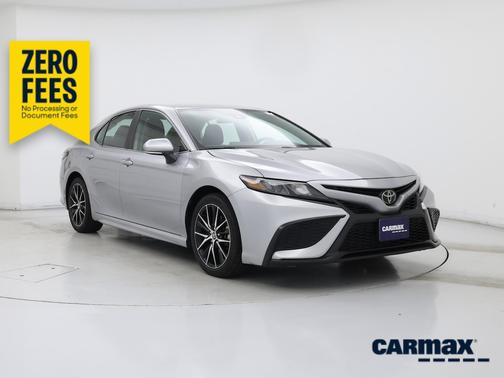 Silver 2023 Toyota Camry SE