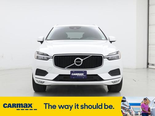 2021 Volvo XC60 T5 Momentum