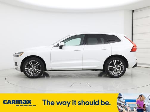 2021 Volvo XC60 T5 Momentum