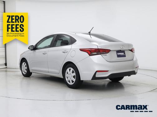 Silver 2022 Hyundai Accent SE