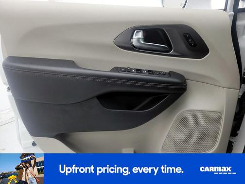 2020 Chrysler Pacifica Touring L