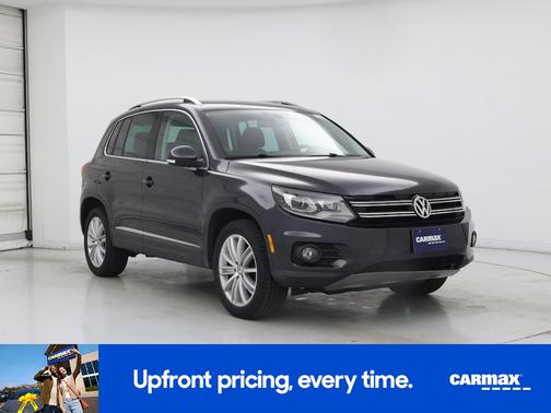 Gray 2016 Volkswagen Tiguan SE
