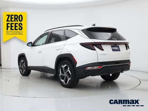 White 2023 Hyundai TUCSON SEL