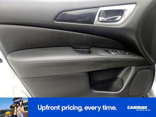 2019 Nissan Pathfinder SV