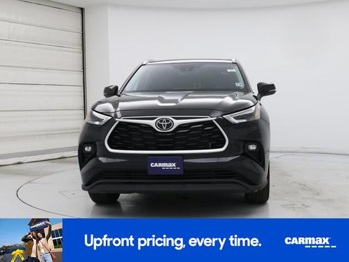 Black 2022 Toyota Highlander XLE