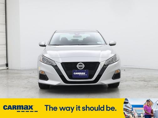 2022 Nissan Altima SV