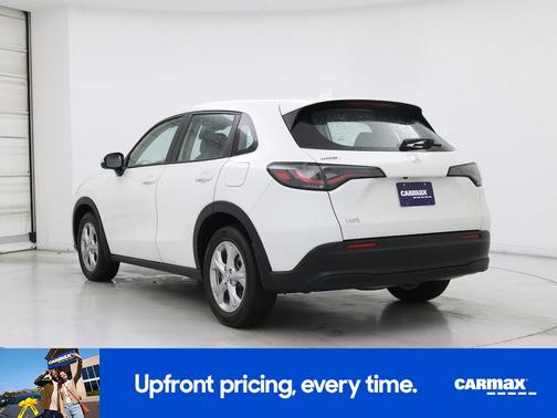 White 2024 Honda HR-V LX