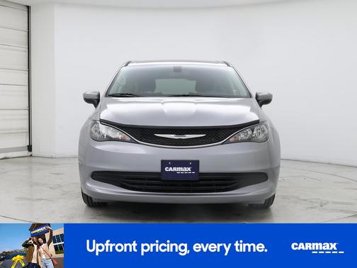 2020 Chrysler Voyager LX