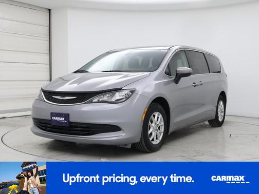 2020 Chrysler Voyager LX