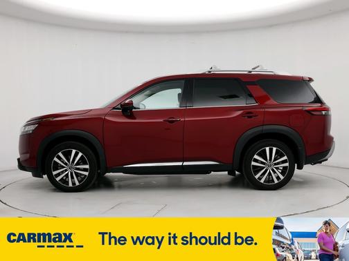 2024 Nissan Pathfinder Platinum