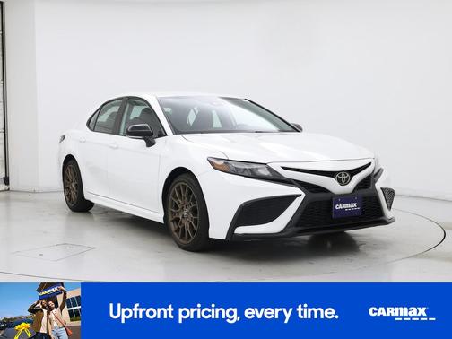 White 2023 Toyota Camry SE