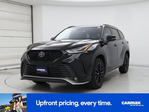 Black 2023 Toyota Highlander XSE