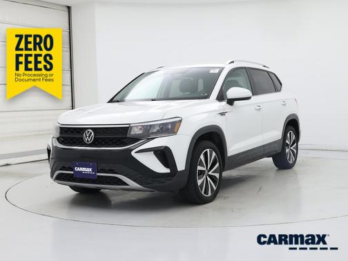 White 2022 Volkswagen Taos SE
