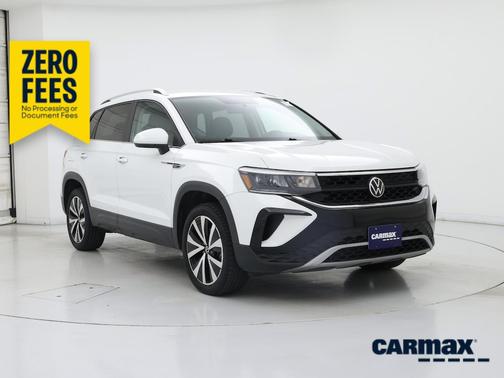 White 2022 Volkswagen Taos SE