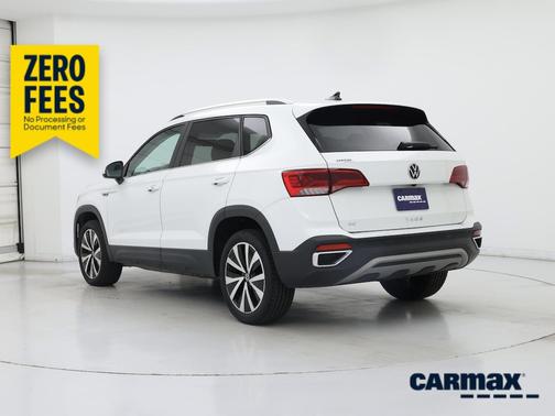 White 2022 Volkswagen Taos SE