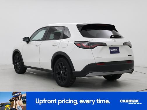 White 2024 Honda HR-V LX