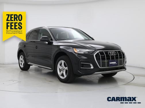 Black 2024 Audi Q5 Premium
