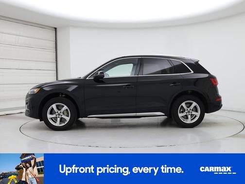 Black 2024 Audi Q5 Premium