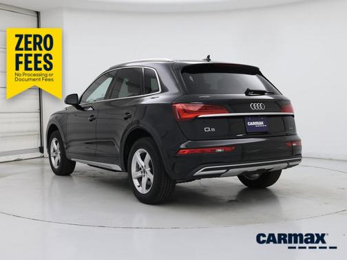 Black 2024 Audi Q5 Premium
